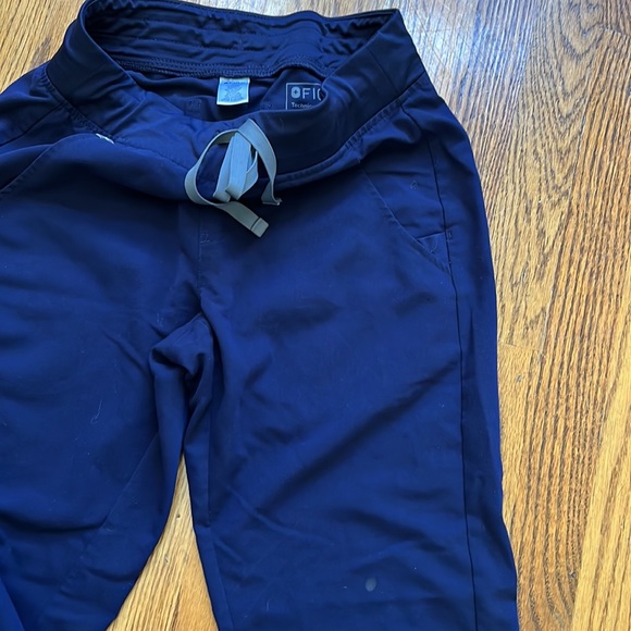 Figs Zamora Jogger - Picture 9 of 14